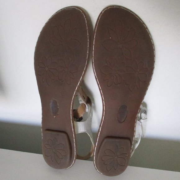 Born b.o.c. Womens White Leather T-Strap Flip Flop Flat Sandal - Size 10M - Picture 6 of 6
